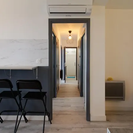 Le Beaulieu * 4 * 8pers * Clim * Parking * Balcon Appartamento *