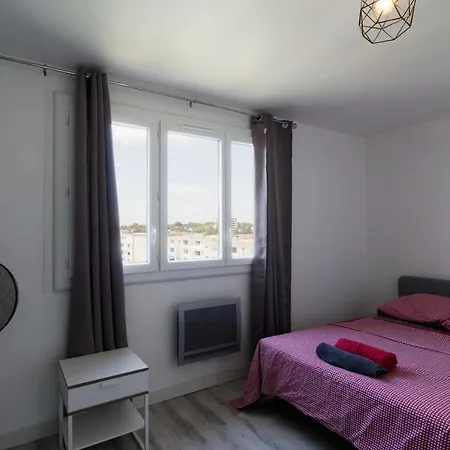Le Beaulieu * 4 * 8pers * Clim * Parking * Balcon Appartamento *