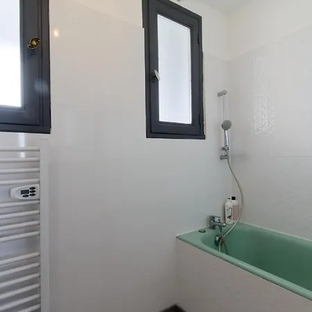 Le Beaulieu * 4 * 8pers * Clim * Parking * Balcon Appartamento *